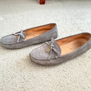 $666 Authentic PRADA Made in ITALY Women's Gray Suede Driving Moccasin Sz.37